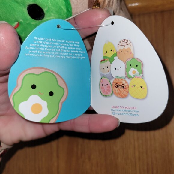Squishmallows, Sinclair the Avocado Egg - Picture 4 of 4